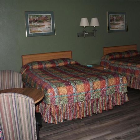 American Motor Inn - Рок Айлънд Екстериор снимка