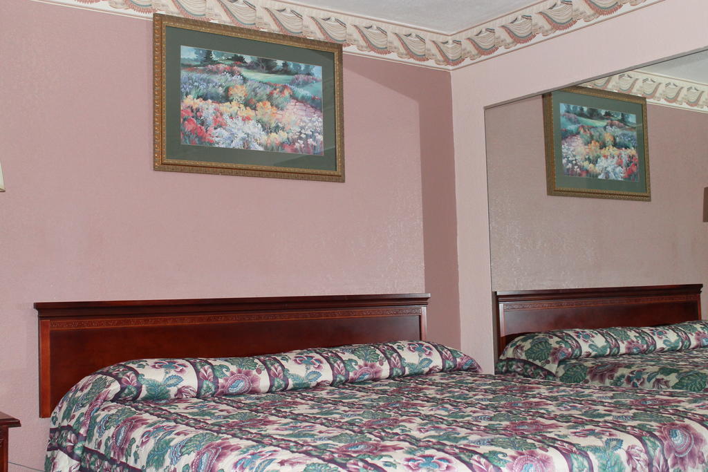 American Motor Inn - Рок Айлънд Стая снимка
