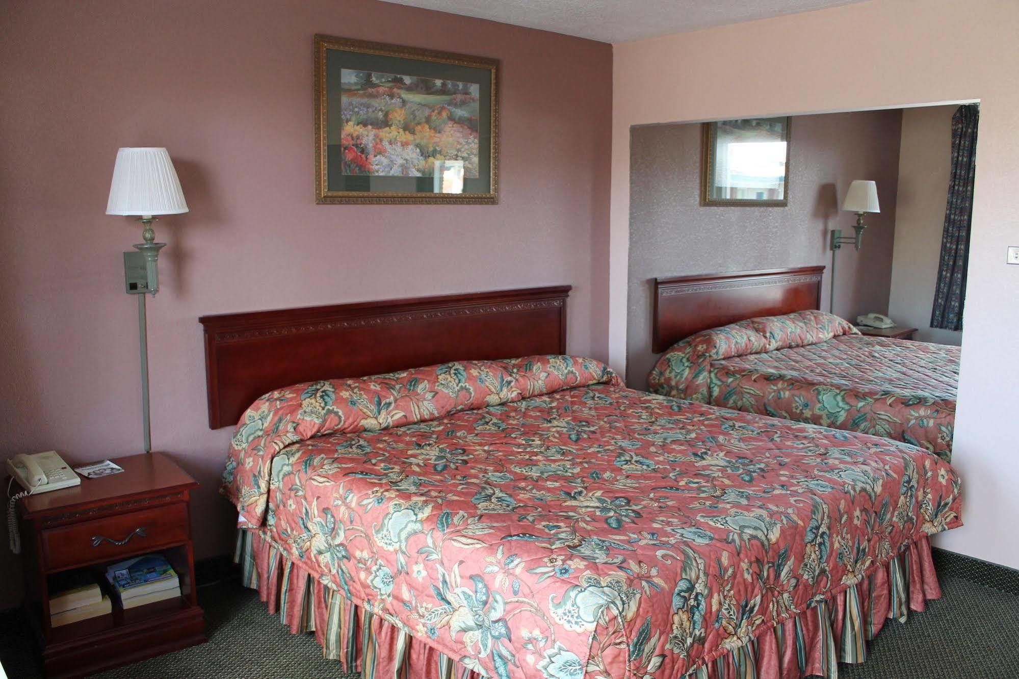 American Motor Inn - Рок Айлънд Екстериор снимка